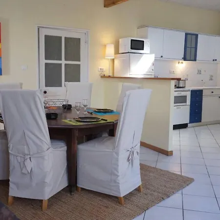 Hébergement de vacances Maison Charmante 6 Pers, Jardin Clos, Tv Et Wifi, Proche Commerces Et Plage, Petit Chien Accepté. - Fr-1-224b-165 *